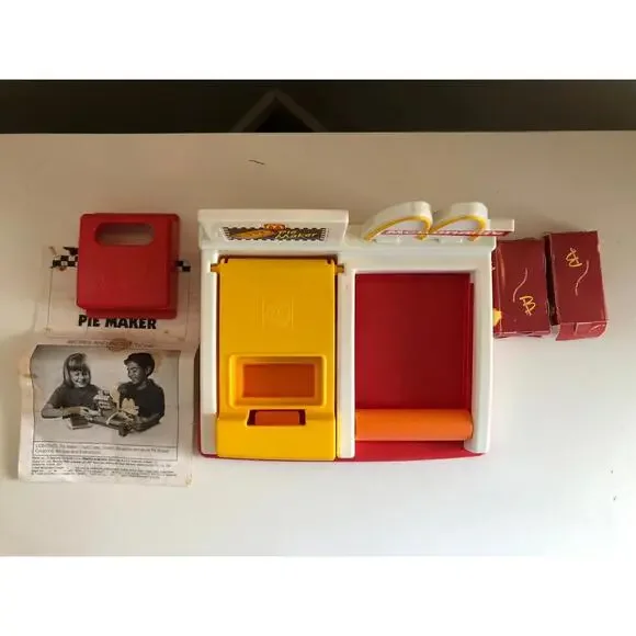 1993 Vintage McDonald's Mattel Lot; Fry, Pie, Nugget, Fountain, Hamburger. - Picture 6 of 15